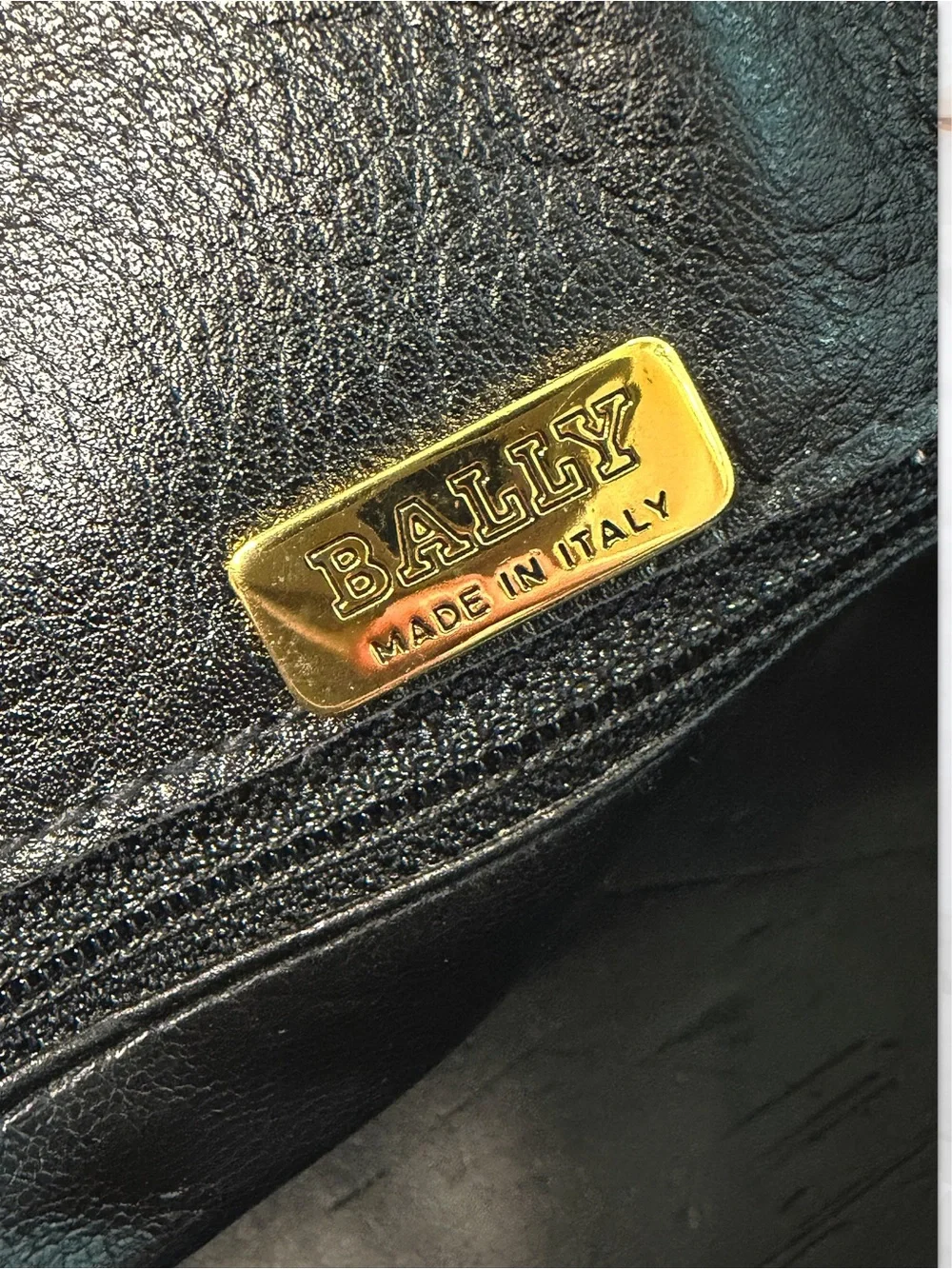Vintage BALLY Black Leather 2-Way Satchel Crossbody East West Bag Italian Made